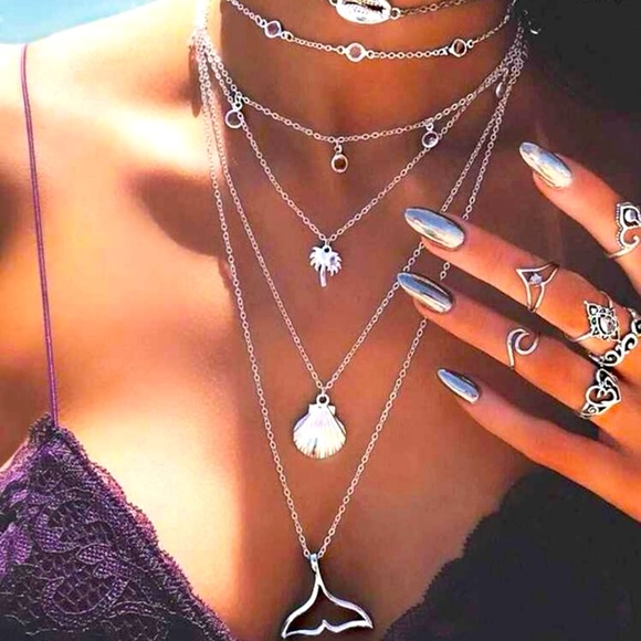 unknown Jewelry - Shell & Fishtail Pendant Layered Necklace